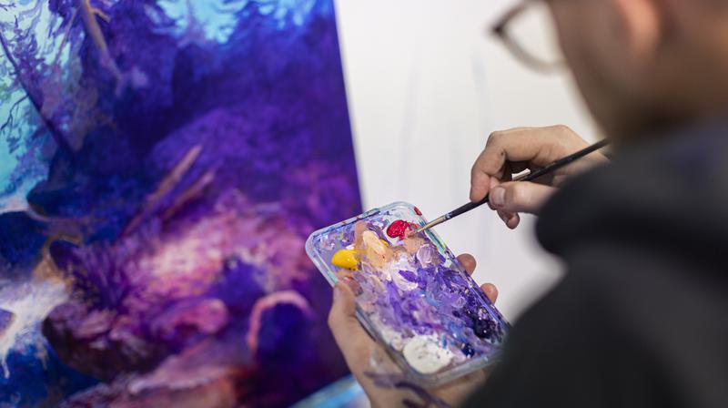 På bild: Petter NilssonKonstBunkern. Ett gäng konstnärer som alla är baserade i Örebro. Har ateljéer och ett Galleri i lokaler på kyrkogatan 13. Inom gruppen har vi rötter i allt från streetart och graffiti till måleri, teckning och skulptur. Alla har sitt egna, unika uttryck och vi är en grupp med stor bredd.