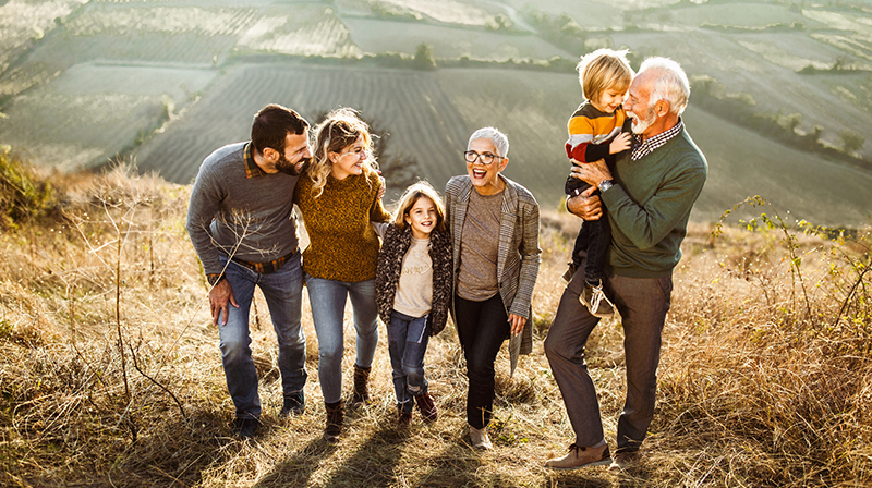 Familj utomhus. Region Örebro län